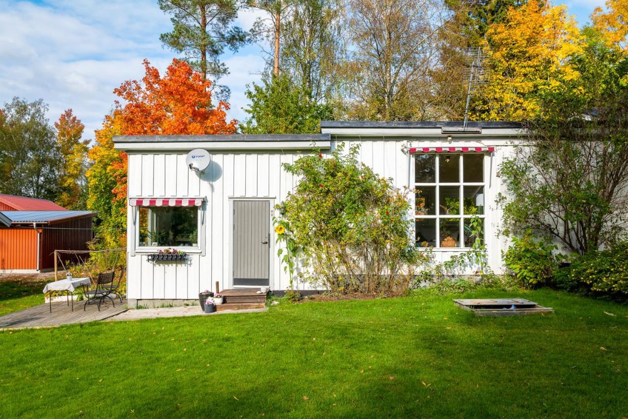 Theo & Lilis Countryside Apartment Örebro Zewnętrze zdjęcie